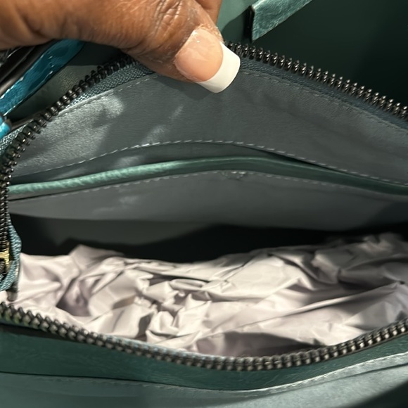 shoulder Handbag turquoise with a little print on the side and the strap - Picture 9 of 14